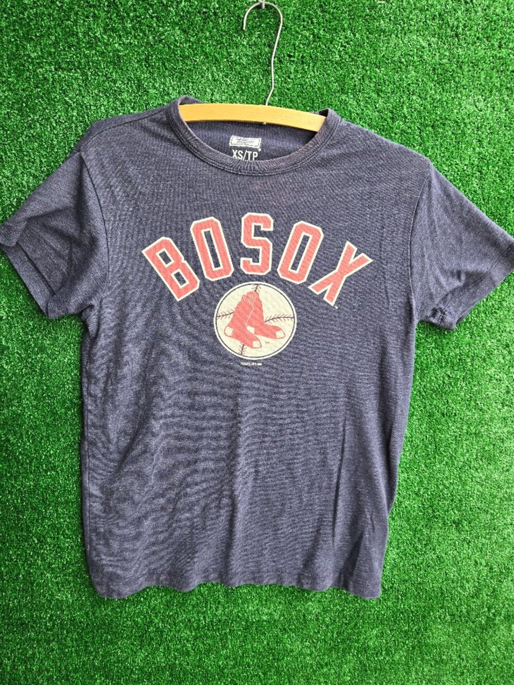 MLB Boston Red Sox graphic t-shirt "BOSOX" red socks logo
